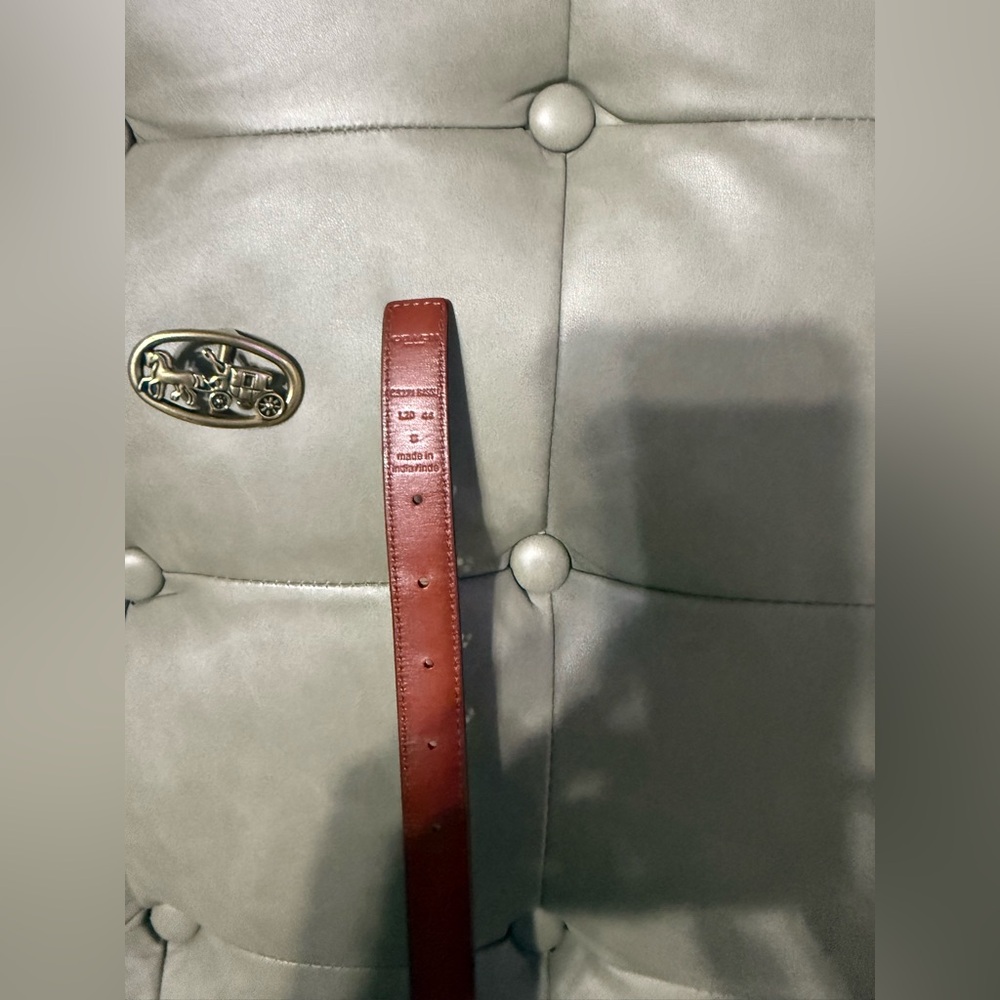 Coach Brown Signature Slim Belt reversible - Picture 3 of 7
